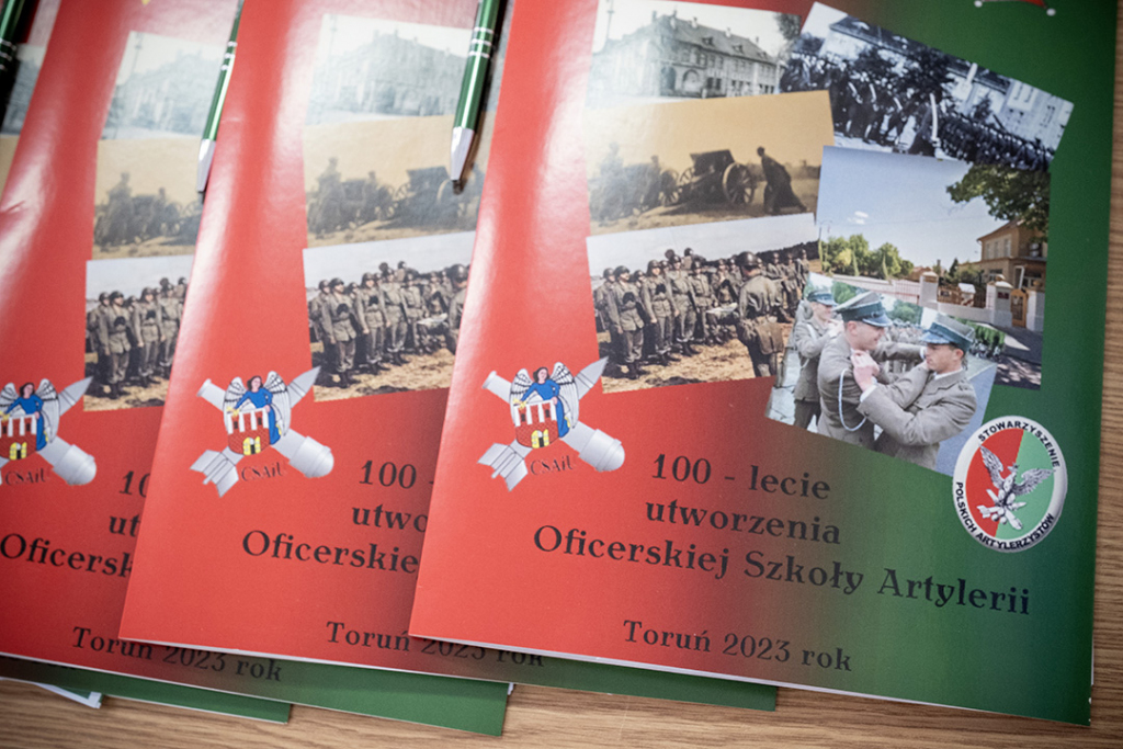 100 – lecie Powstania Oficerskiej Szkoły Artylerii w Toruniu.